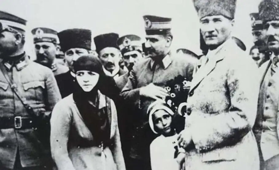 Tarihin Tozlu Sayfalarından Çıkanlar: Atatürk'ün Yeni Keşfedilen Fotoğrafları